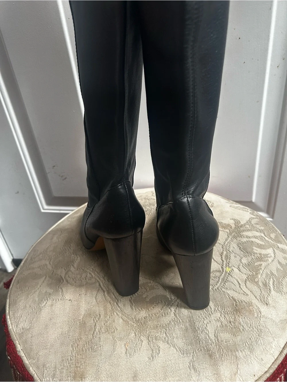 Moschino circumference…17” toe no